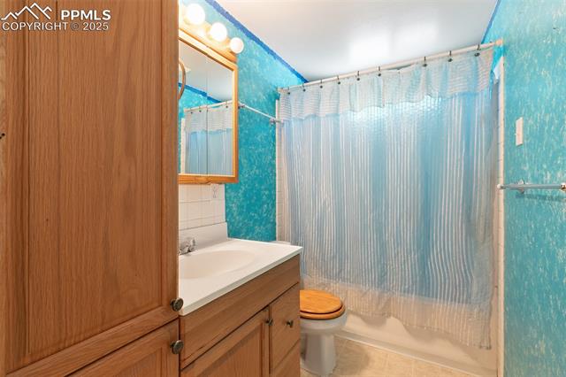 1215 Hartford Street