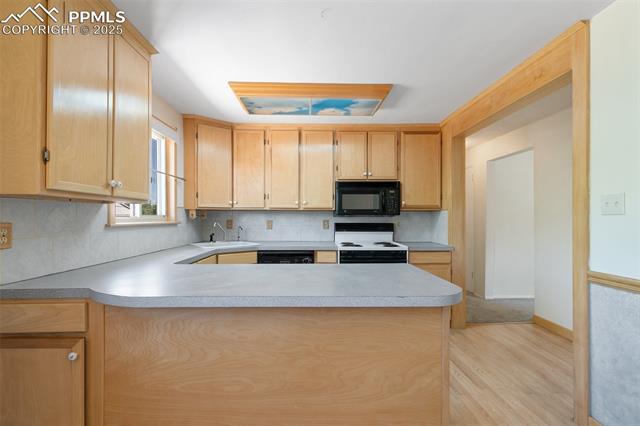 1215 Hartford Street