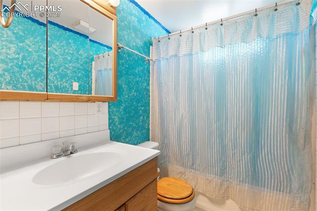 1215 Hartford Street