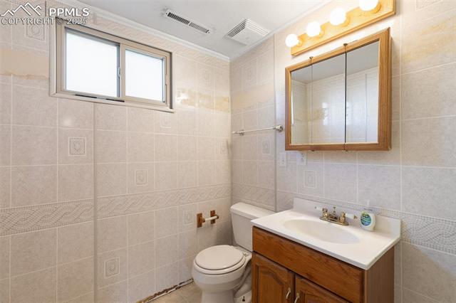 1215 Hartford Street