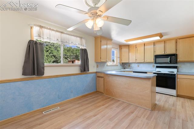 1215 Hartford Street