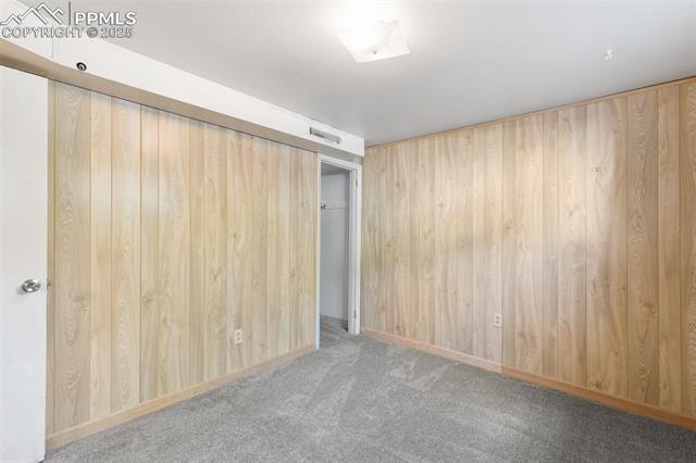 1215 Hartford Street