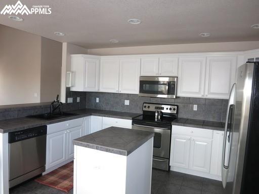 4512 Clark Fork Place