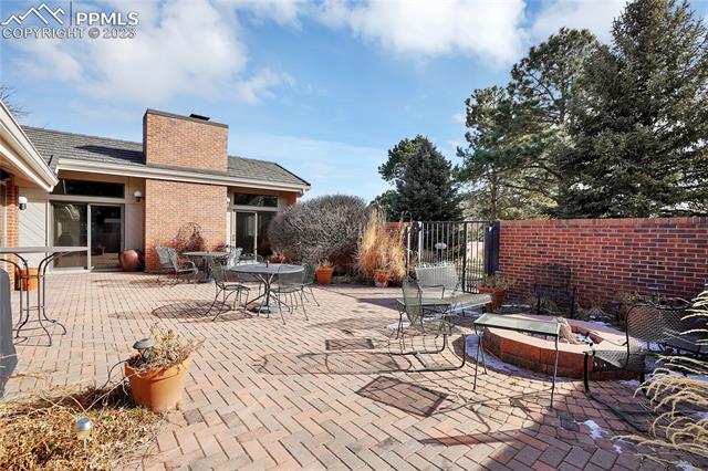 2723 Fawn Grove Court