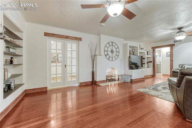 1313 E Platte Avenue