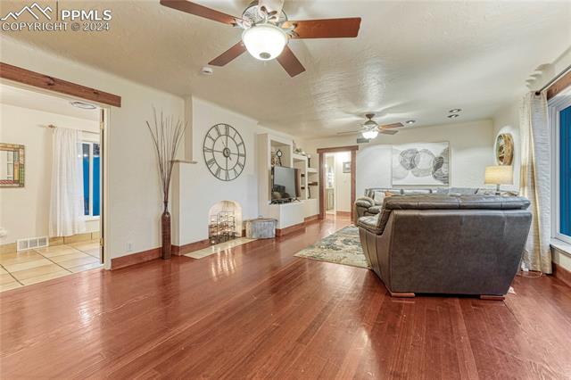 1313 E Platte Avenue