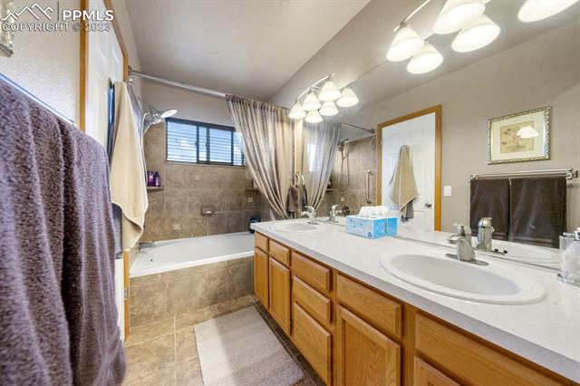 6147 Maroon Mesa Drive