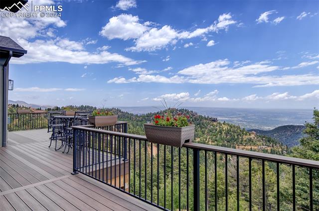 484 Ponderosa View