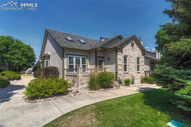 5105 Saddleback Heights