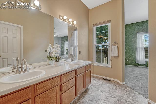 5105 Saddleback Heights