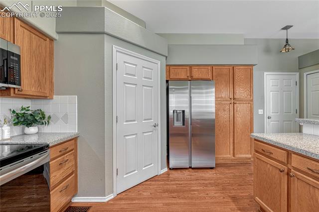 5105 Saddleback Heights