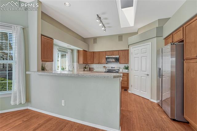 5105 Saddleback Heights