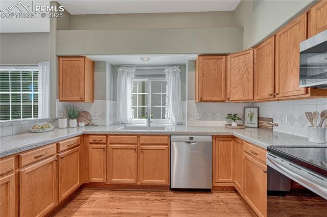 5105 Saddleback Heights