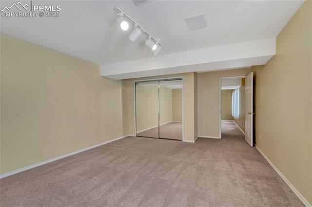 5105 Saddleback Heights