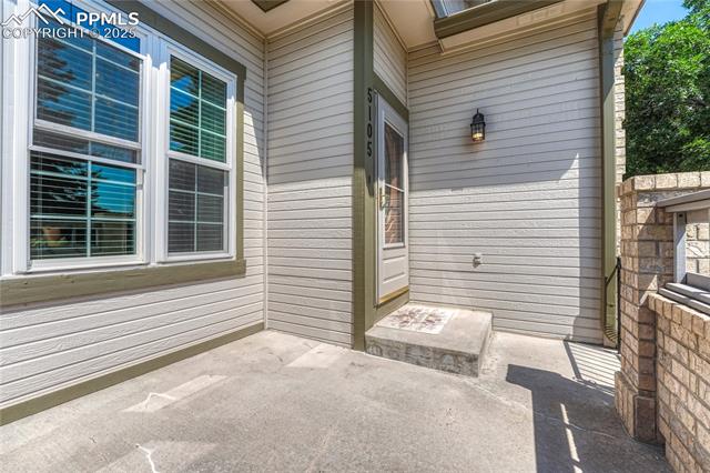 5105 Saddleback Heights