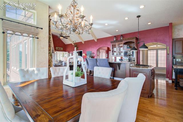 5290 Lower Vista Road