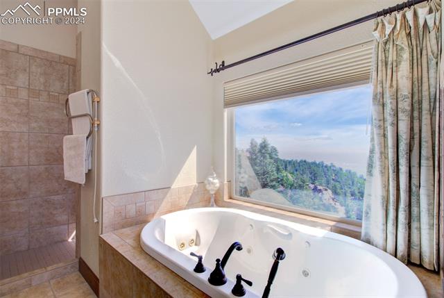 5290 Lower Vista Road