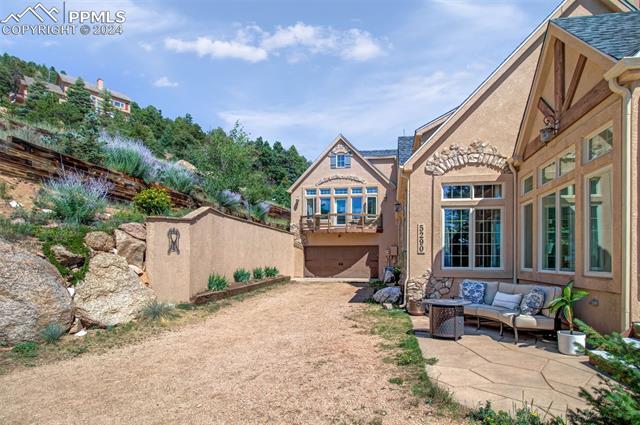 5290 Lower Vista Road