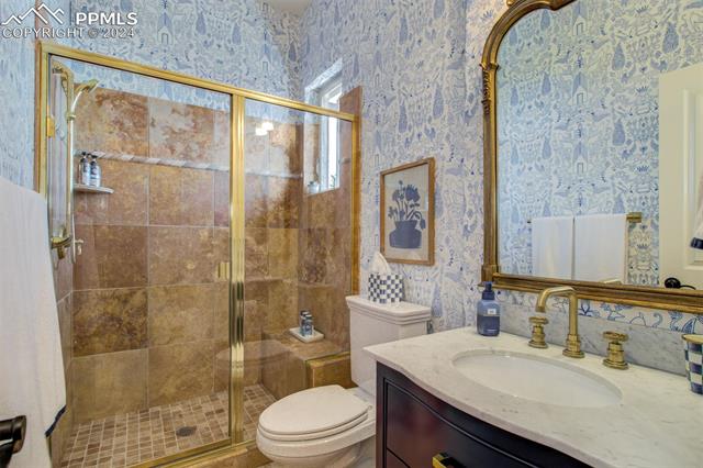 5290 Lower Vista Road