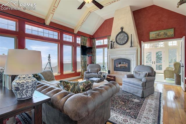 5290 Lower Vista Road