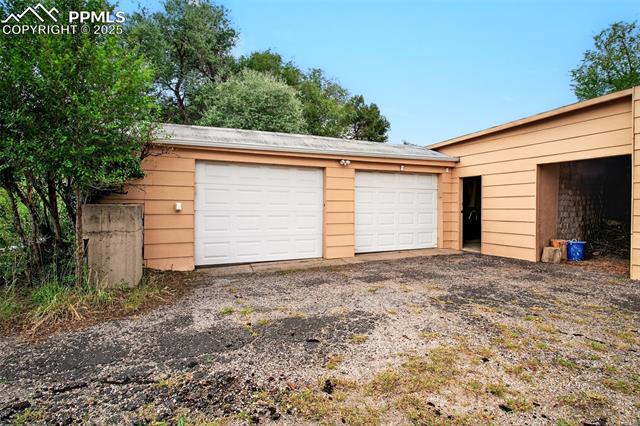1502 Manitou Boulevard