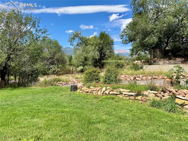 1502 Manitou Boulevard