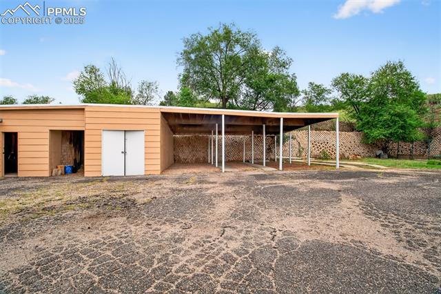 1502 Manitou Boulevard