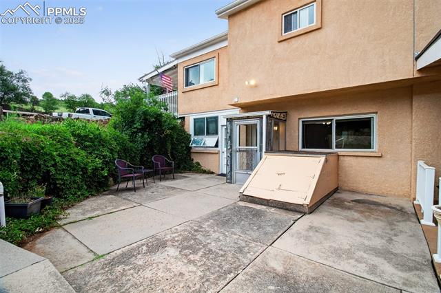 1502 Manitou Boulevard