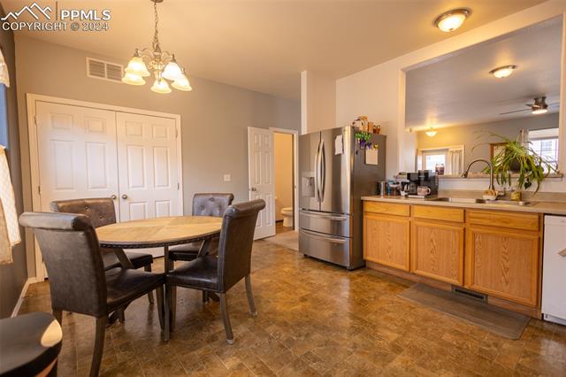 10518 Country Park Point