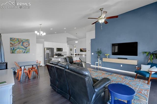 10002 Emerald Vista Drive