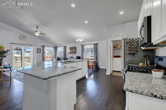 10002 Emerald Vista Drive