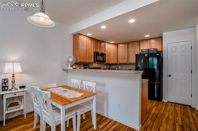8673 Eugene Alley