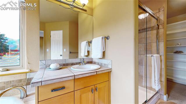 3247 W Pikes Peak Avenue