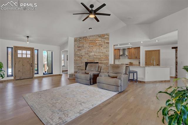 11585 Valle Verde Drive