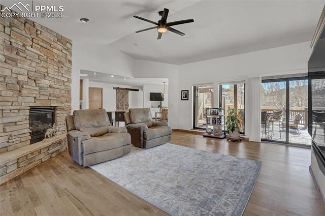 11585 Valle Verde Drive