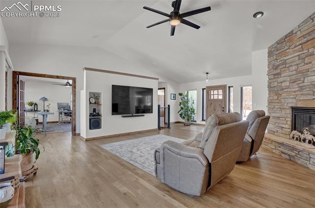 11585 Valle Verde Drive