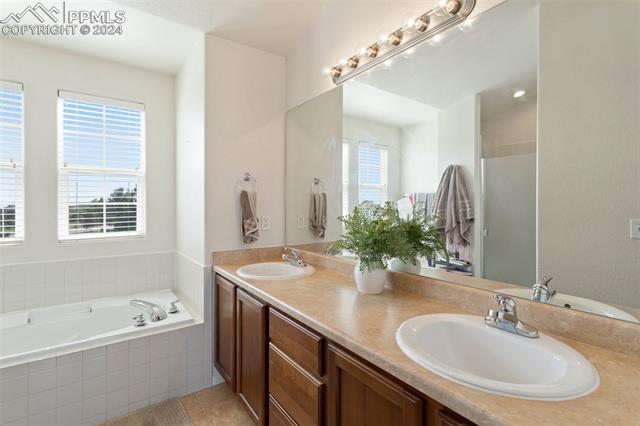 6817 Hidden Hickory Circle