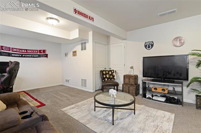 6817 Hidden Hickory Circle