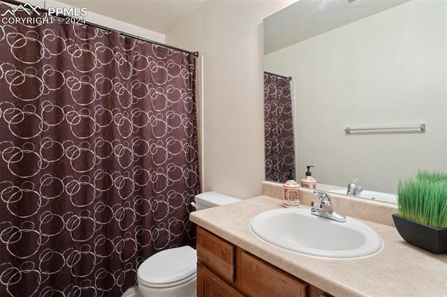 6817 Hidden Hickory Circle