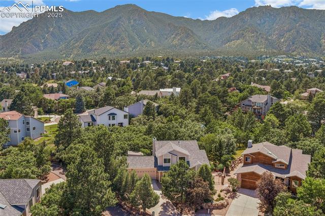 10 Lowick Drive