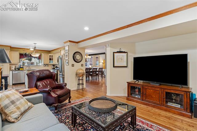 10 Lowick Drive