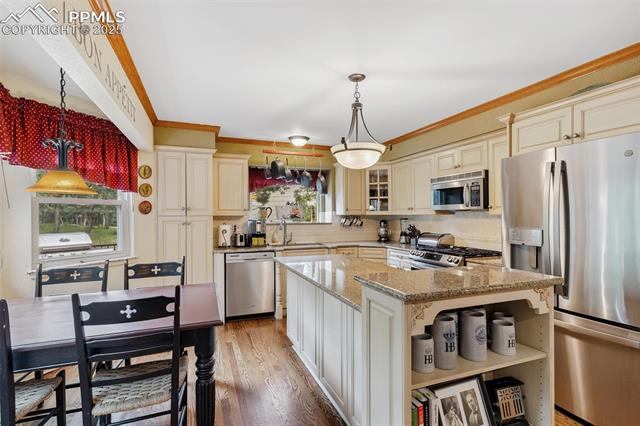10 Lowick Drive