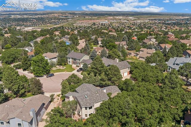 10 Lowick Drive