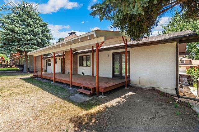 2848 Country Club Circle