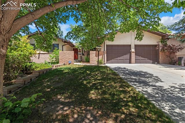 2848 Country Club Circle