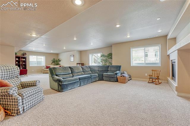 9952 Pinedale Drive