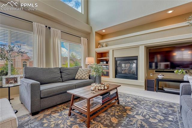 9952 Pinedale Drive