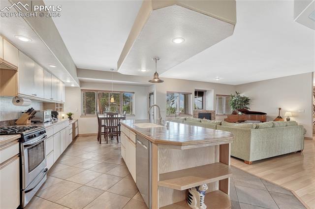 18155 Flowered Meadow Lane