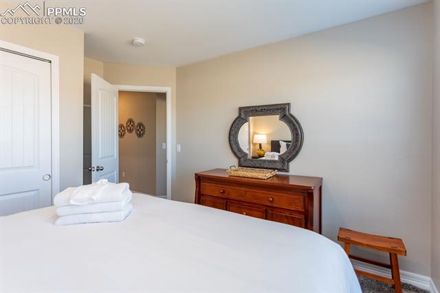 646 Thimbleberry Point