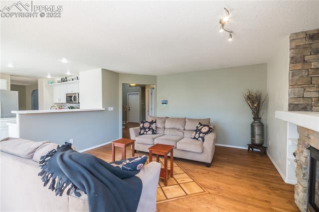 4487 Fencer Road